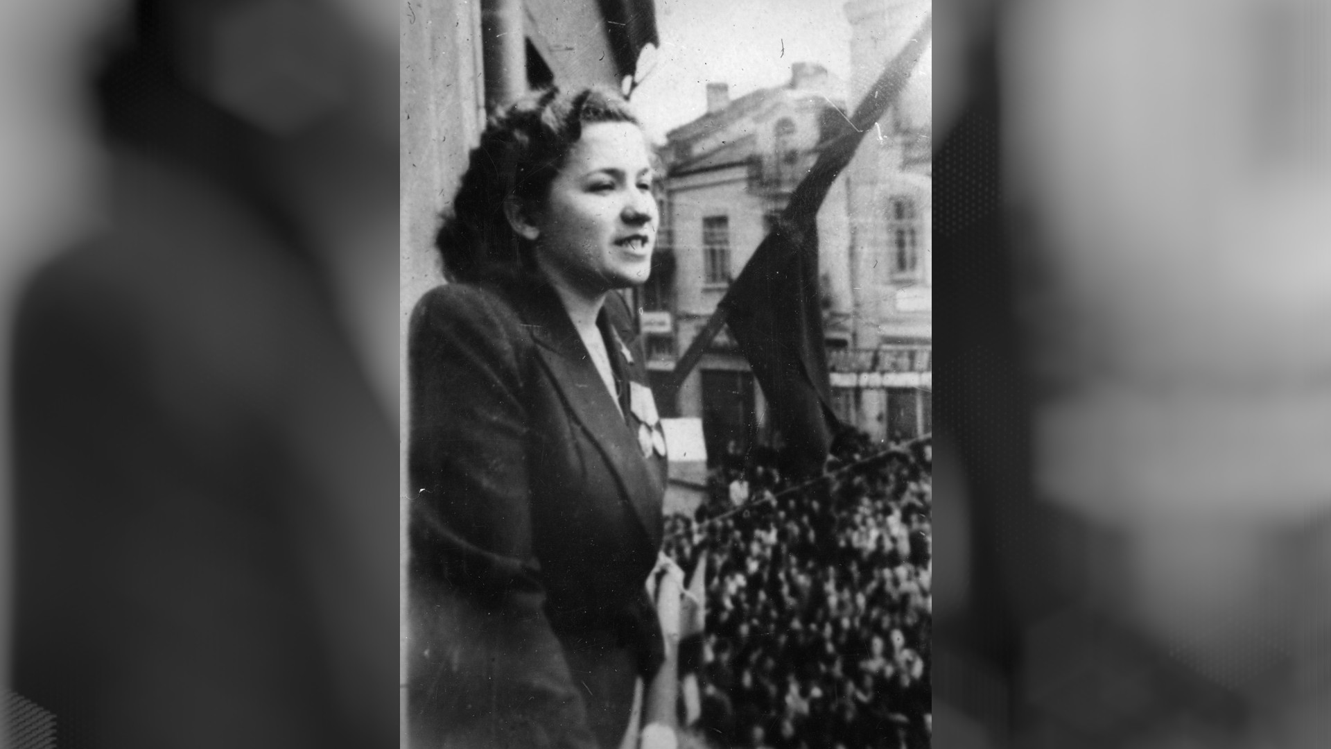 1946 год. Герой Советского Союза Надежда Троян выступает на митинге советско-болгарской дружбы