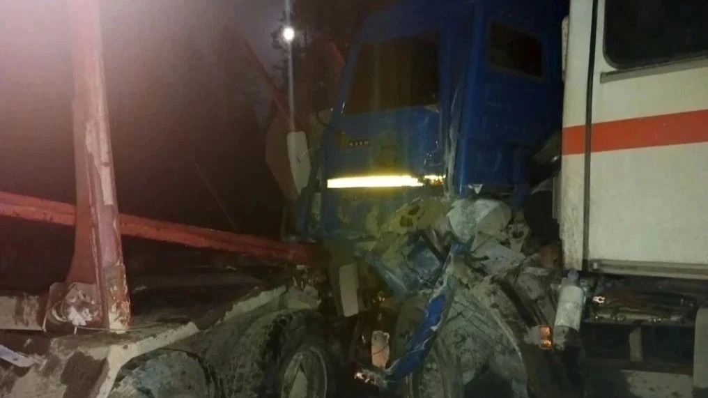 Два человека пострадали в массовом ДТП с шестью автомобилями в Архангельской области