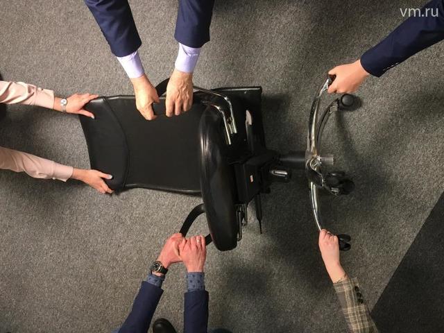 Людям обещают повышение квалификации, профессиональную переподготовку и трудоустройство с зарплатой не ниже, чем на предыдущем месте работы