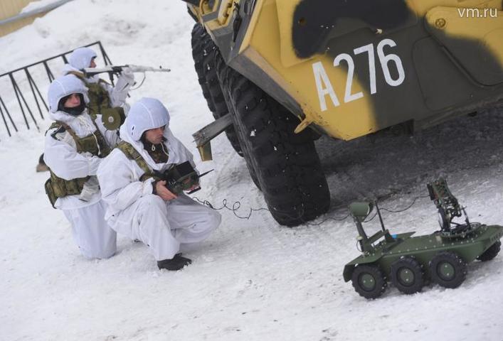 Инженеры Росгвардии в «полевых условиях» испытывают снайперские накидки, различные типы камуфлированных комбинезонов, бронежилеты, щиты и шлемы с различным навесным оборудованием