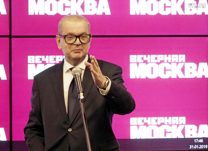 После экскурсии перед школьниками выступил главный редактор «Вечерней Москвы» Александр Куприянов