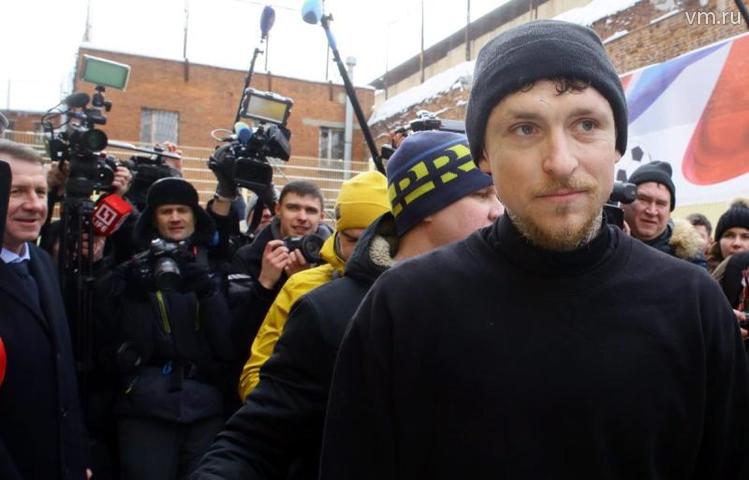 Участникам матча общаться с представителями средств массовой информации нельзя, однако на их лицах после 40-минутной игры читалась вся гамма положительных эмоций