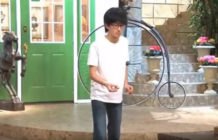 Японец Сатоюки Фуджимура прощелкал рекордное количество раз пальцами за минуту