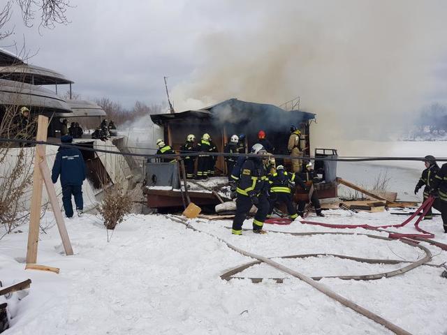 В 13:32 возгорание было локализовано