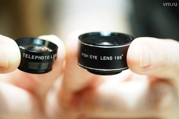 Объективы для смартфона: с двухкратным увеличением (слева) и «рыбий глаз» (справа)