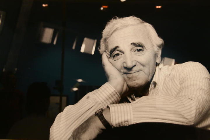 Фотографии Жана-Даниэлья Лорье. Певец Шарль Азнавур