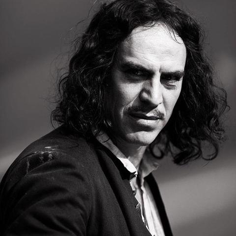 Дмитрий Дюжев: Каждый раз я играю как в последний раз в жизни, не боясь скончаться на подмостках