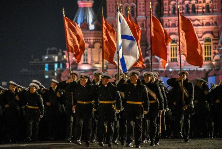 В столице 4 мая прошла вторая ночная репетиция парада Победы / Фото: Пелагия Замятина / Вечерняя Москва