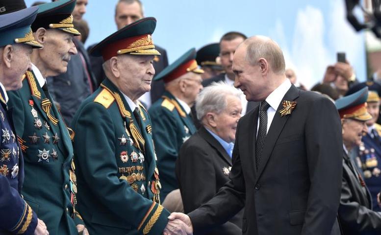 Владимир Путин выражает благодарность ветеранам за защиту Родины