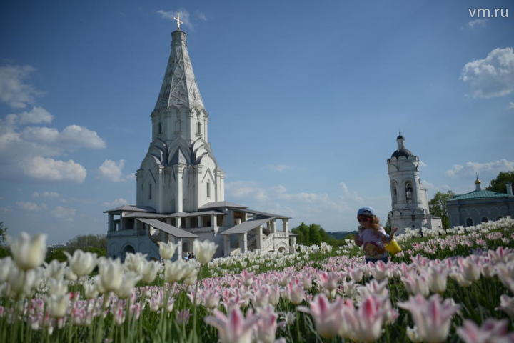 Церковь возведена в 1528–1532 годах, предположительно, итальянским архитектором Петром Францизском Анибале
