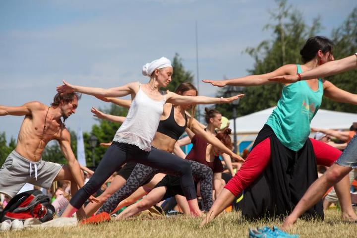 По статистике, самые популярные занятия у горожан: фитнес, йога, скетчинг