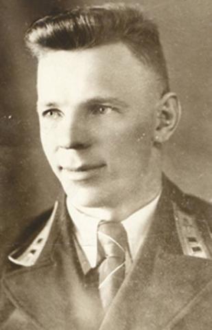 Летчик Василий Васильев. Фото начала 1940-х годов