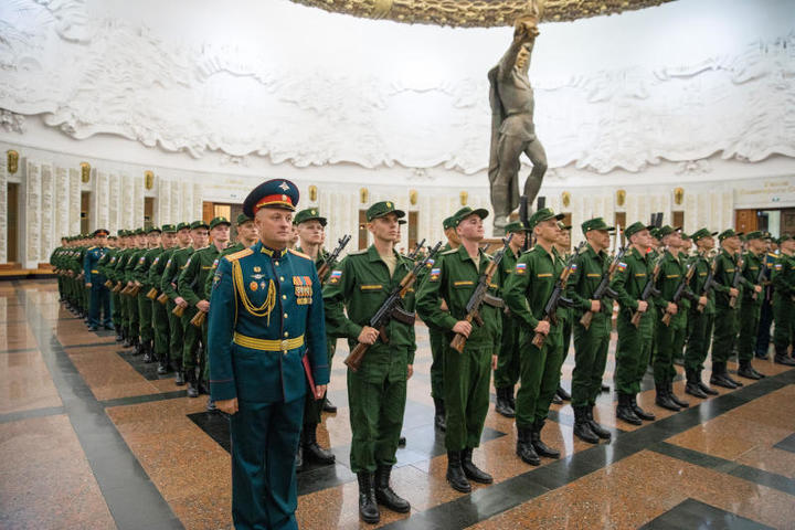 Попасть в Преображенский полк считается огромной удачей