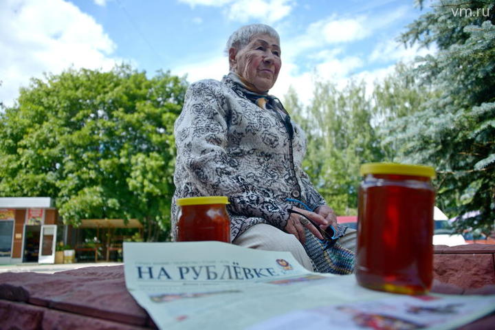 Простые жители Барвихи, чтобы выжить, продают собственные заготовки 