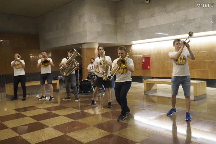 Музыку участников кавер-группы Brevis Brass Band можно часто услышать в Московском метрополитене